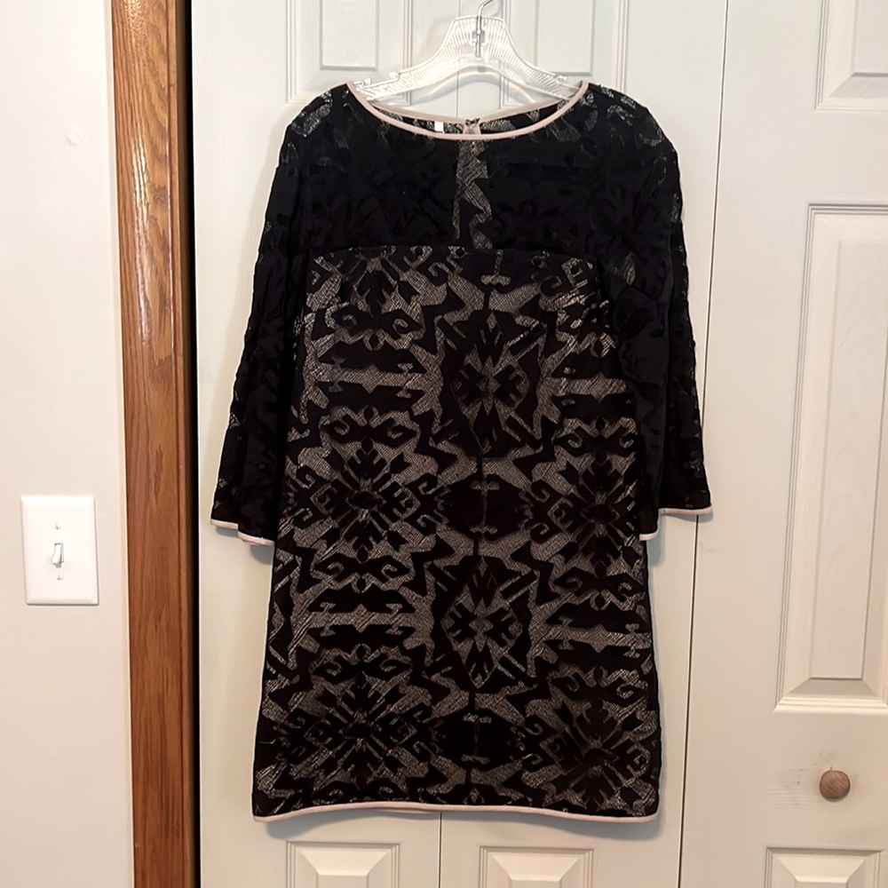 4 c Size 6 dress, black lace over nude lining with zipper, excellent condition